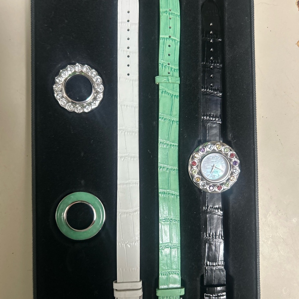 Women's Watch Set with Interchangeable Straps